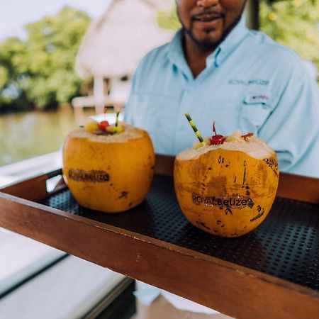 Royal Belize Hotel Thatch Caye Buitenkant foto