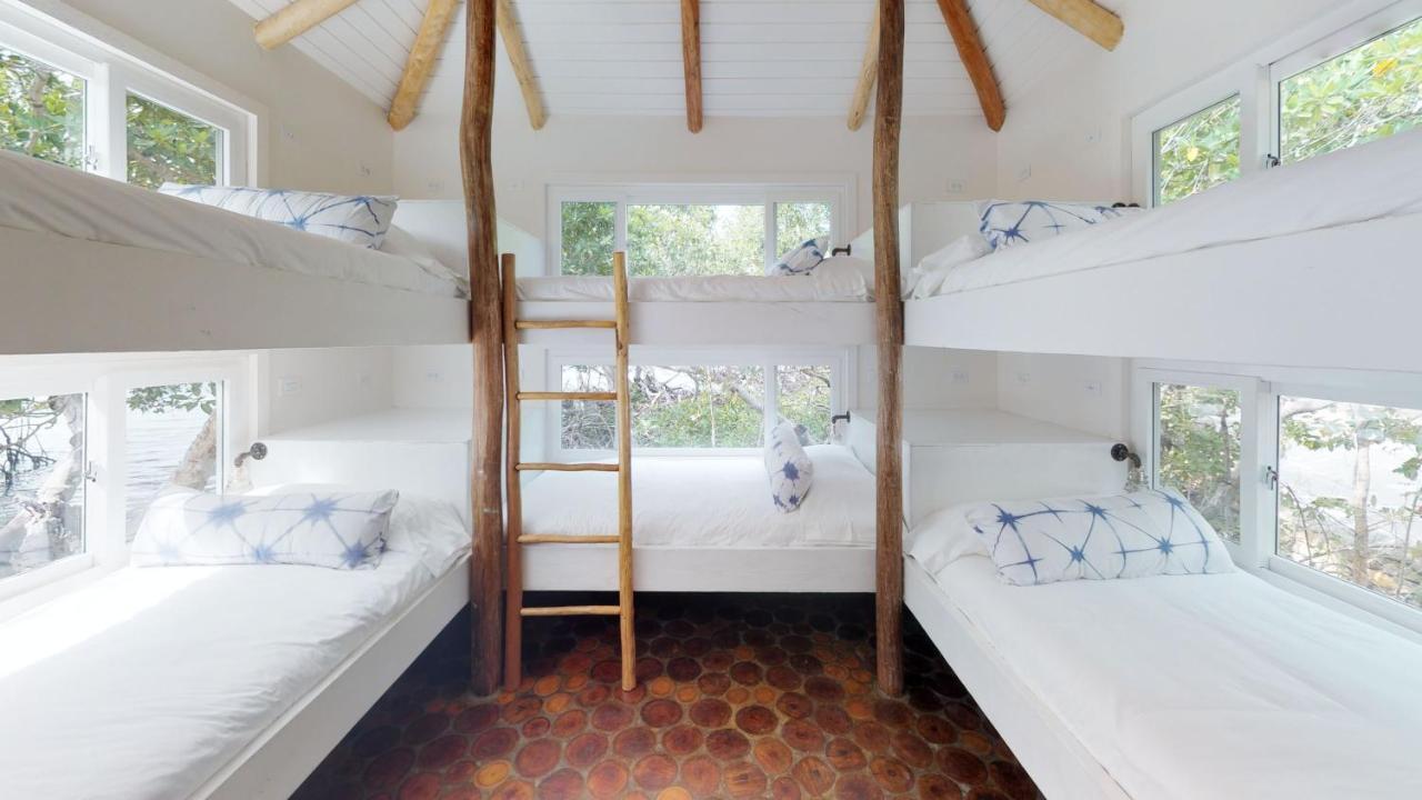 Royal Belize Hotel Thatch Caye Buitenkant foto