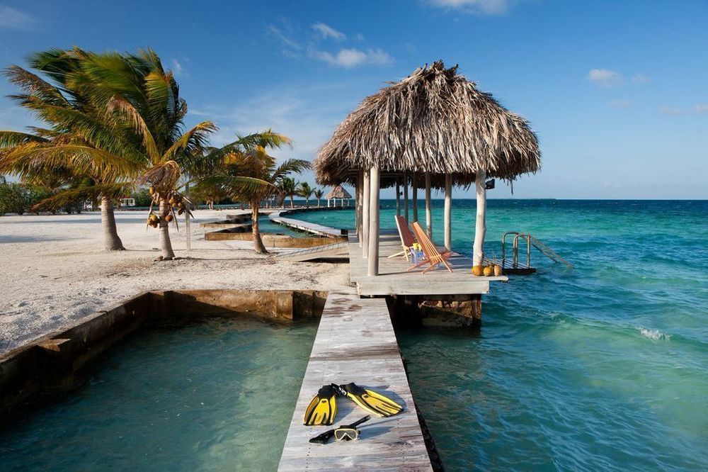 Royal Belize Hotel Thatch Caye Buitenkant foto