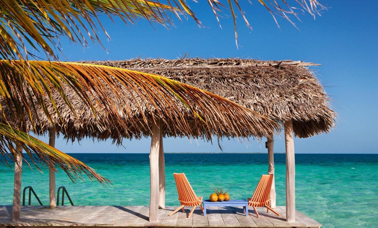 Royal Belize Hotel Thatch Caye Buitenkant foto