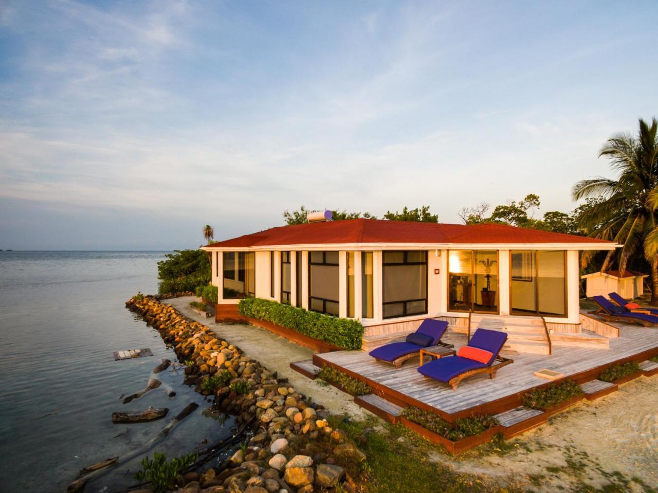 Royal Belize Hotel Thatch Caye Buitenkant foto