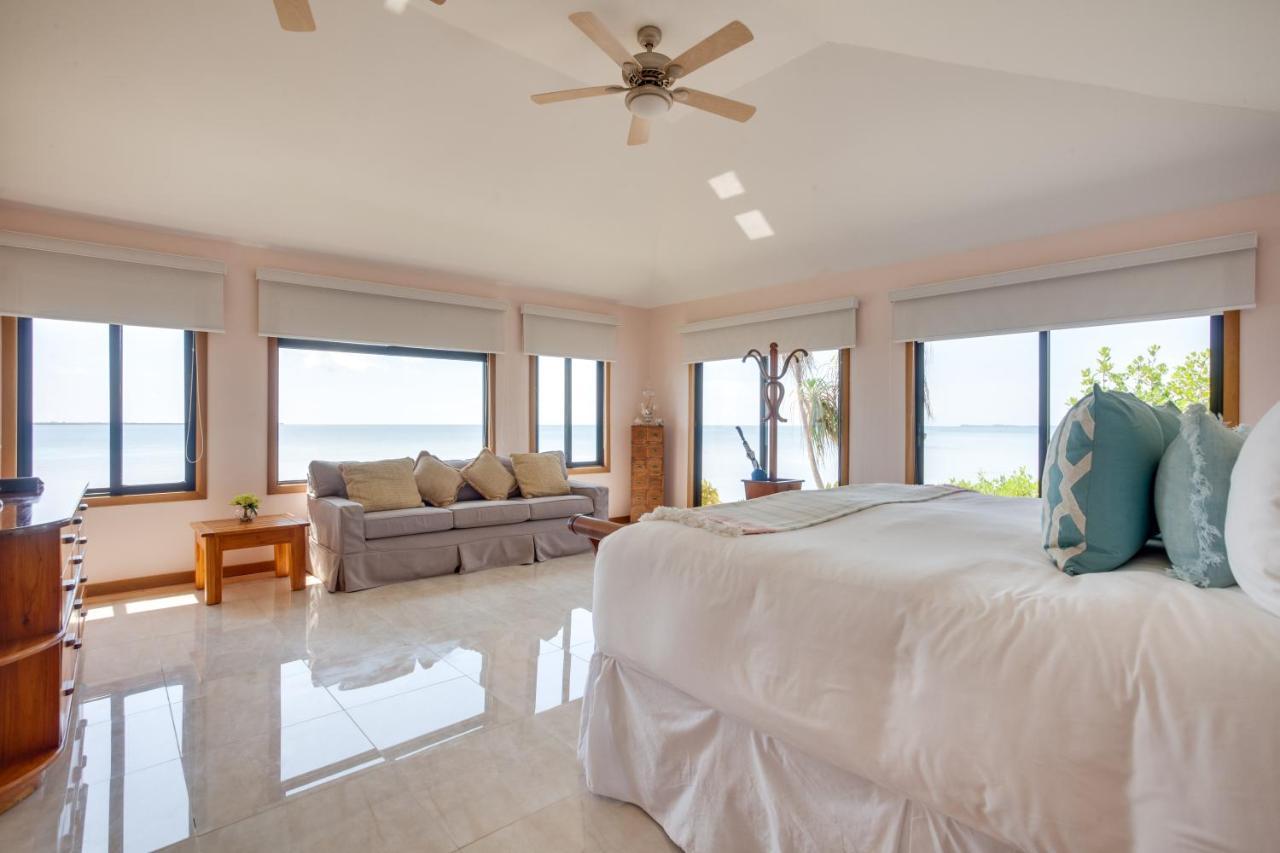 Royal Belize Hotel Thatch Caye Buitenkant foto