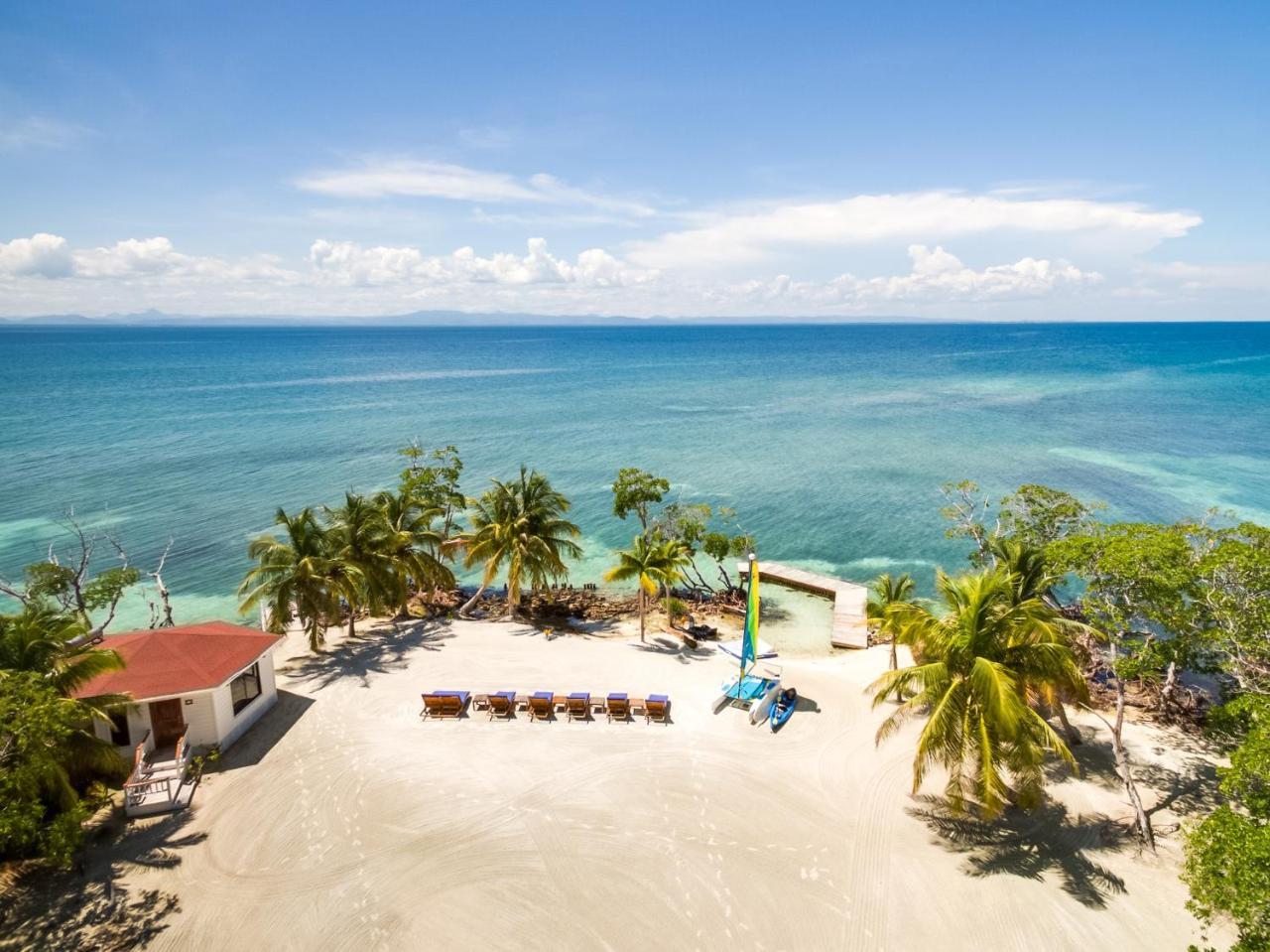 Royal Belize Hotel Thatch Caye Buitenkant foto