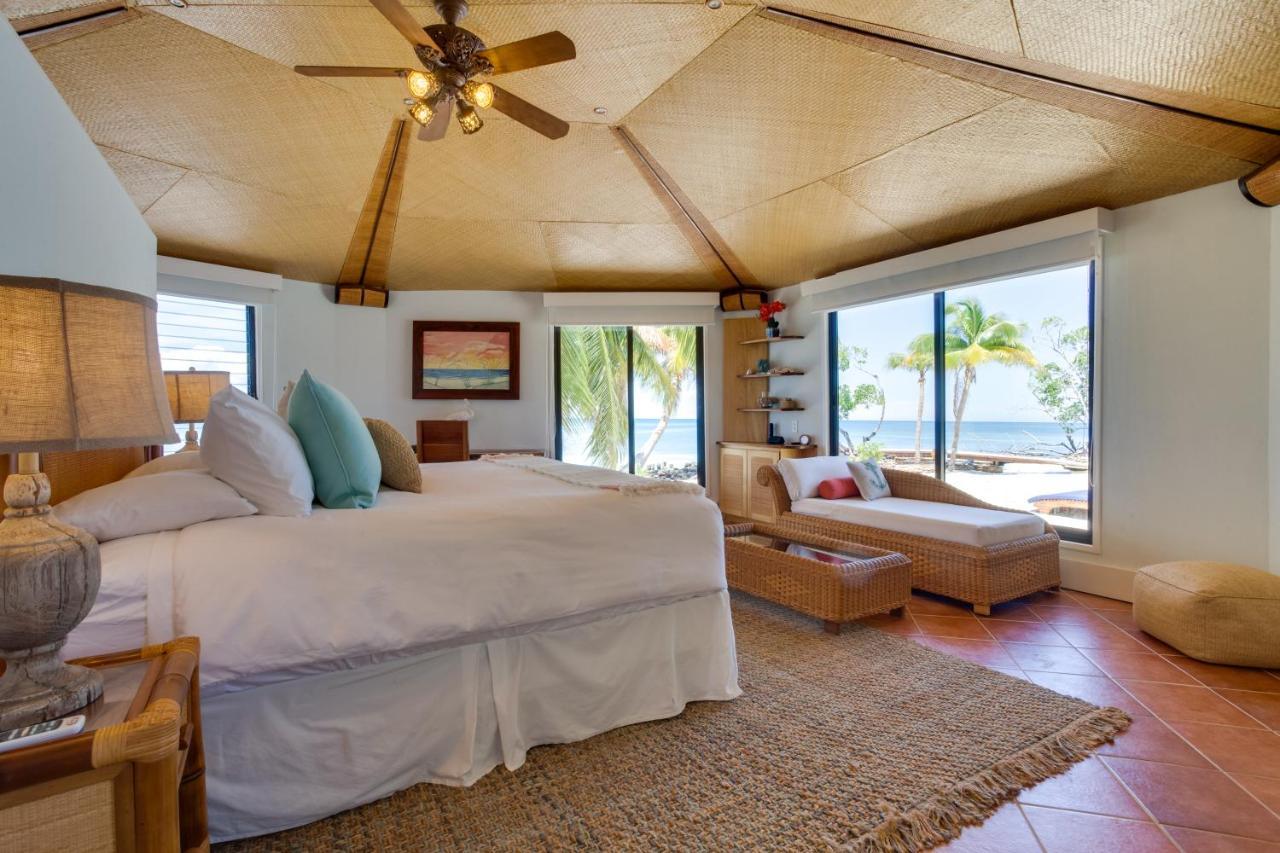 Royal Belize Hotel Thatch Caye Buitenkant foto